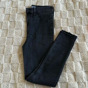 Abercrombie & Fitch Ultra High Rise Jean Leggings Black 28S EUC